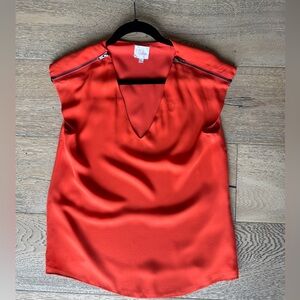 Parker Size S top with zipper detail
